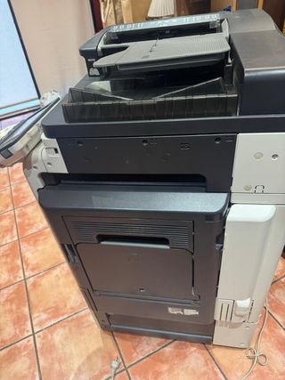 Impresora Konica Minolta bizhub C360