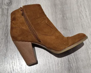 Botines tacón marrón ante