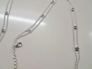 Tirantes de sujetador plateados con adornos