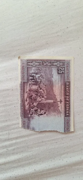 Lote 3 billetes: 100, 25 y 1000 pesetas rotos