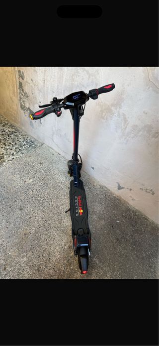Patinete Eléctrico Red Bull Racing