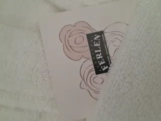 Set Accappatoio e Asciugamani Ricamati