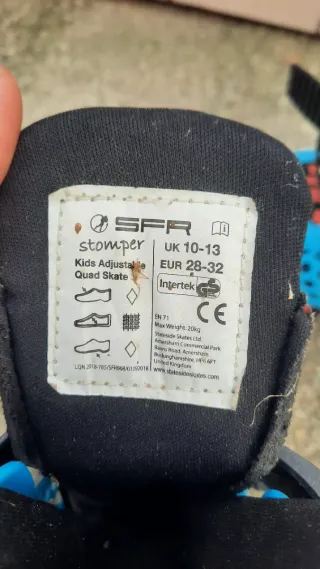 Patines de 4 ruedas azules