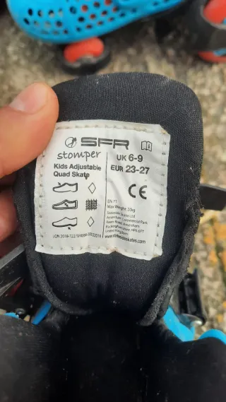 Patines de 4 ruedas azules