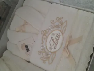 Coppia Accappatoi Lei e Lui pou asciugamani