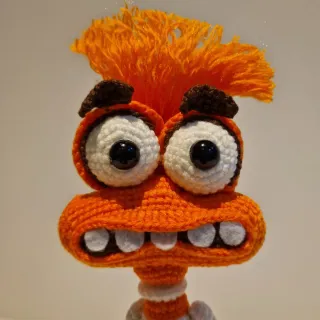 Muñeco tejido a crochet de Ansiedad, Inside out