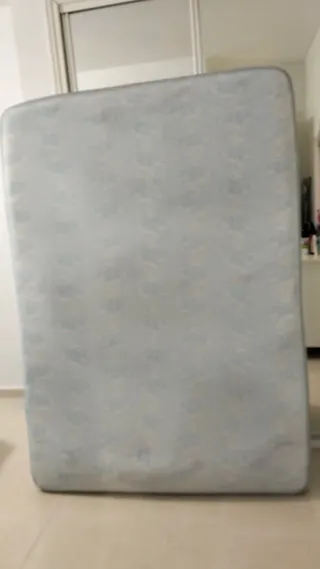 Colchón de tela con estampado floral Viscoelástico