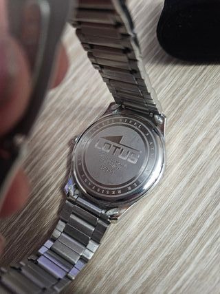 Reloj Lotus Plata