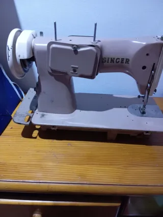 Máquina de coser Singer