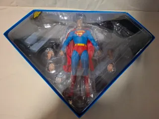 Figura Hot Toys Superman