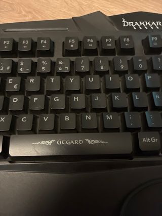 Teclado, Ratón y Alfombrilla Drakkar