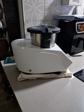 Robot de cocina Monsieur Cuisine Connect