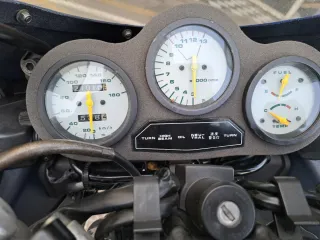 Suzuki RG400