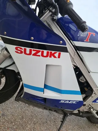Suzuki RG400