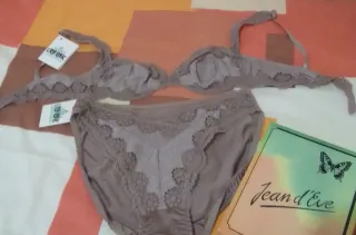 Conjunto lencería beig