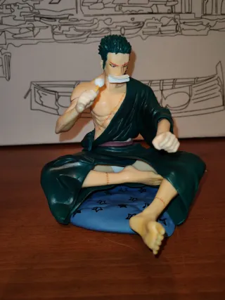 Figura One Piece Zoro Meditando