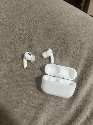 Airpods con almohadillas