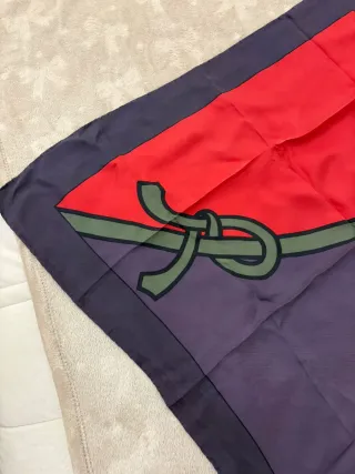 Foulard Roberta di Camerino in seta