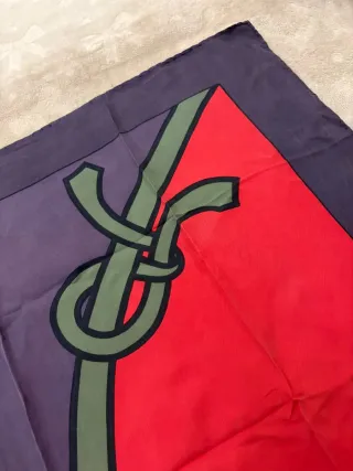 Foulard Roberta di Camerino in seta