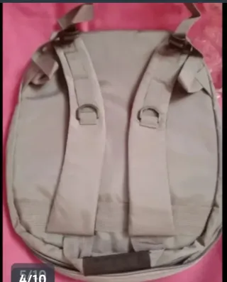 Mochila gris sin estrenar