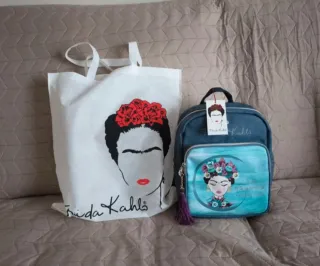 Mochila Frida Kahlo Azul y Multicolor Nueva