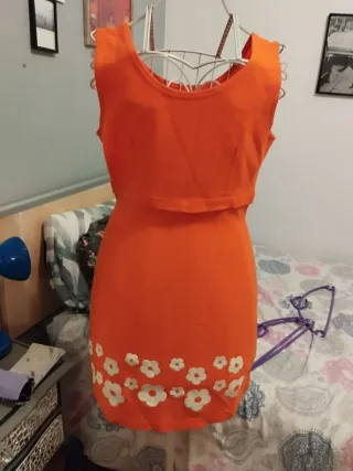 Vestido naranja retro con flores