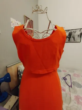 Vestido naranja retro con flores