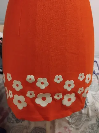 Vestido naranja retro con flores