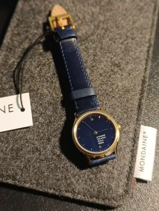 Reloj Mondaine Mujer Azul y Dorado