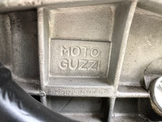 Moto Guzzi 750 S3 Negra y Roja