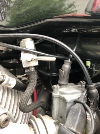 Moto Guzzi 750 S3 Negra y Roja