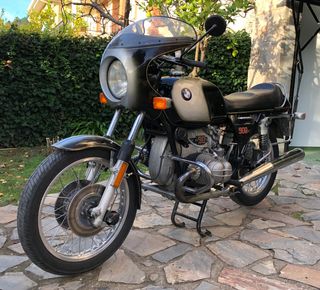 Moto Guzzi 750 S3 Negra y Roja