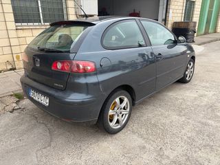 SEAT Ibiza 2004
