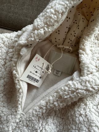 Buzo pelo bebé beige