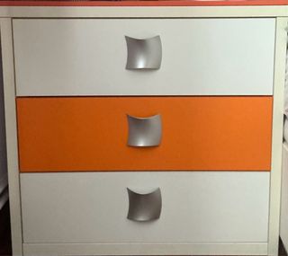 2Mesitas noche blancas/naranjas Precio a negociar