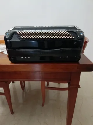Fisarmonica Moreschi 120 Bassi