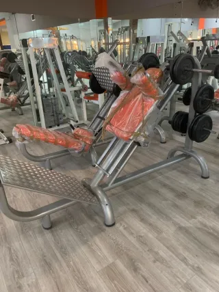 Máquina de gimnasio Hacka