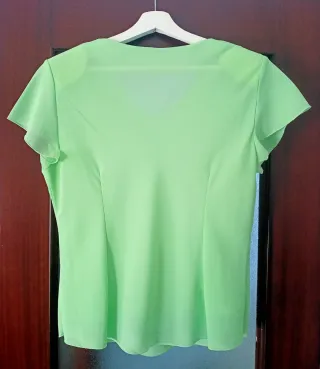Blusa de mujer, verde menta con volantes, talla L