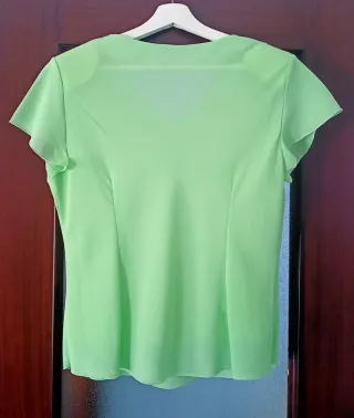 Blusa de mujer, verde menta con volantes, talla L