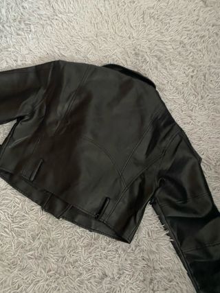 Chaqueta Biker Efecto Piel Negra
