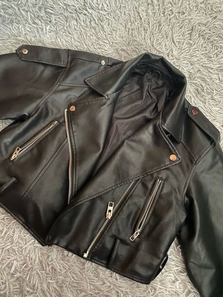 Chaqueta Biker Efecto Piel Negra