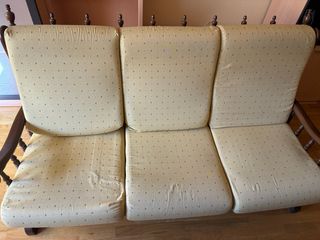 2 Sofás de madera marrón