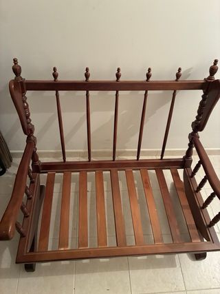 2 Sofás de madera marrón