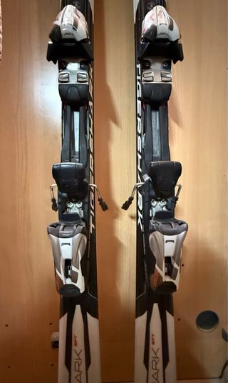 Esquís Völkl Tigershark , fijaciones Marker