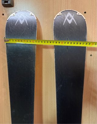 Esquís Völkl Tigershark , fijaciones Marker