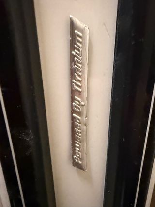 Esquís Völkl Tigershark , fijaciones Marker