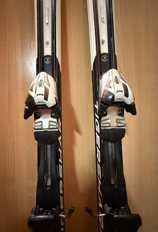 Esquís Völkl Tigershark , fijaciones Marker