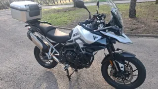 Moto Triumph Tiger 900 GT Pro