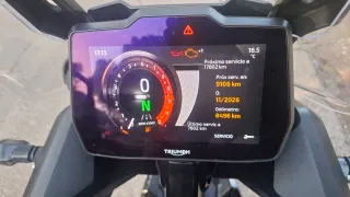 Moto Triumph Tiger 900 GT Pro