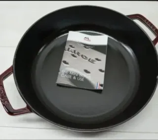 Olla Staub Hierro Fundido Roja